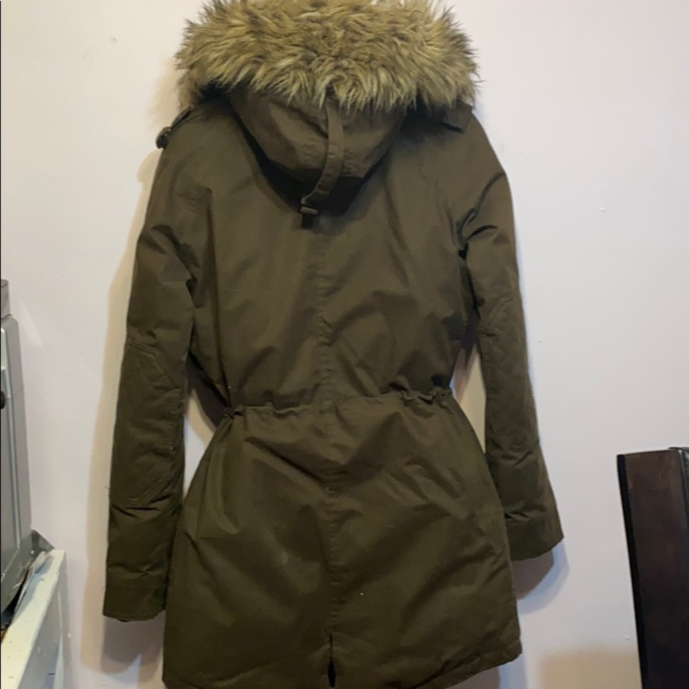 ✅❄️ 🥶 Community Aritzia Parka jacket. XS ❄️